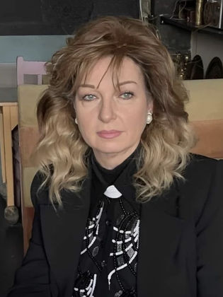 نادين خوري (نادين حمصي)