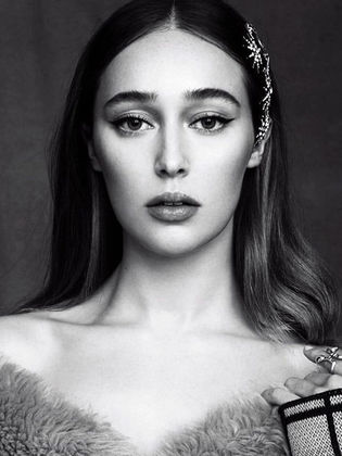 أليشا ديبنام كيري